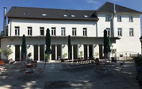Hotelpension Pfeffermühle Schleiz 3*